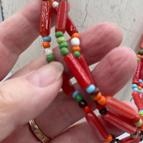 Artisan made tropical layered glass beaded necklace. - Picture 2 of 6